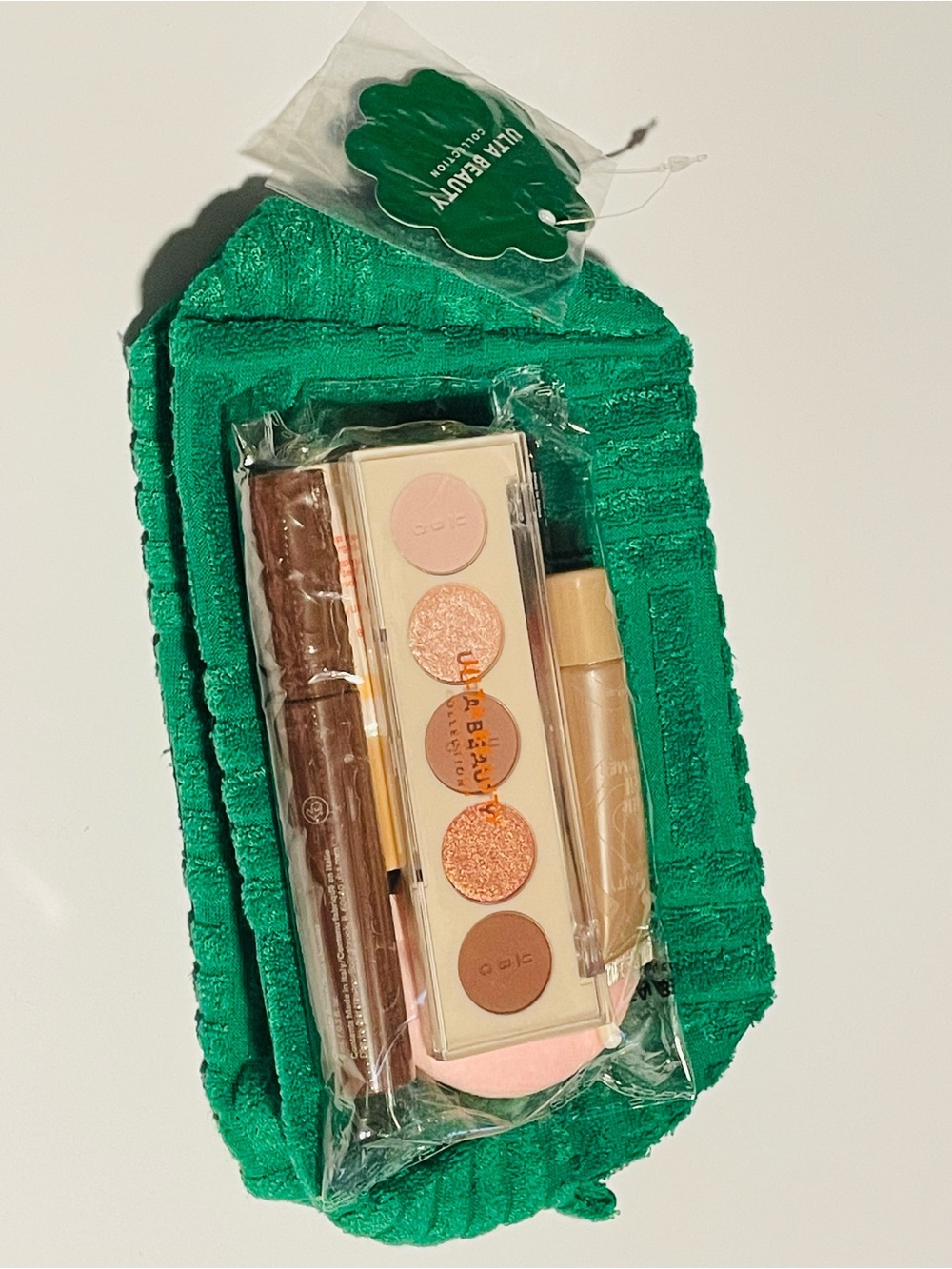 Ulta Beauty Green Makeup Bag Bundle